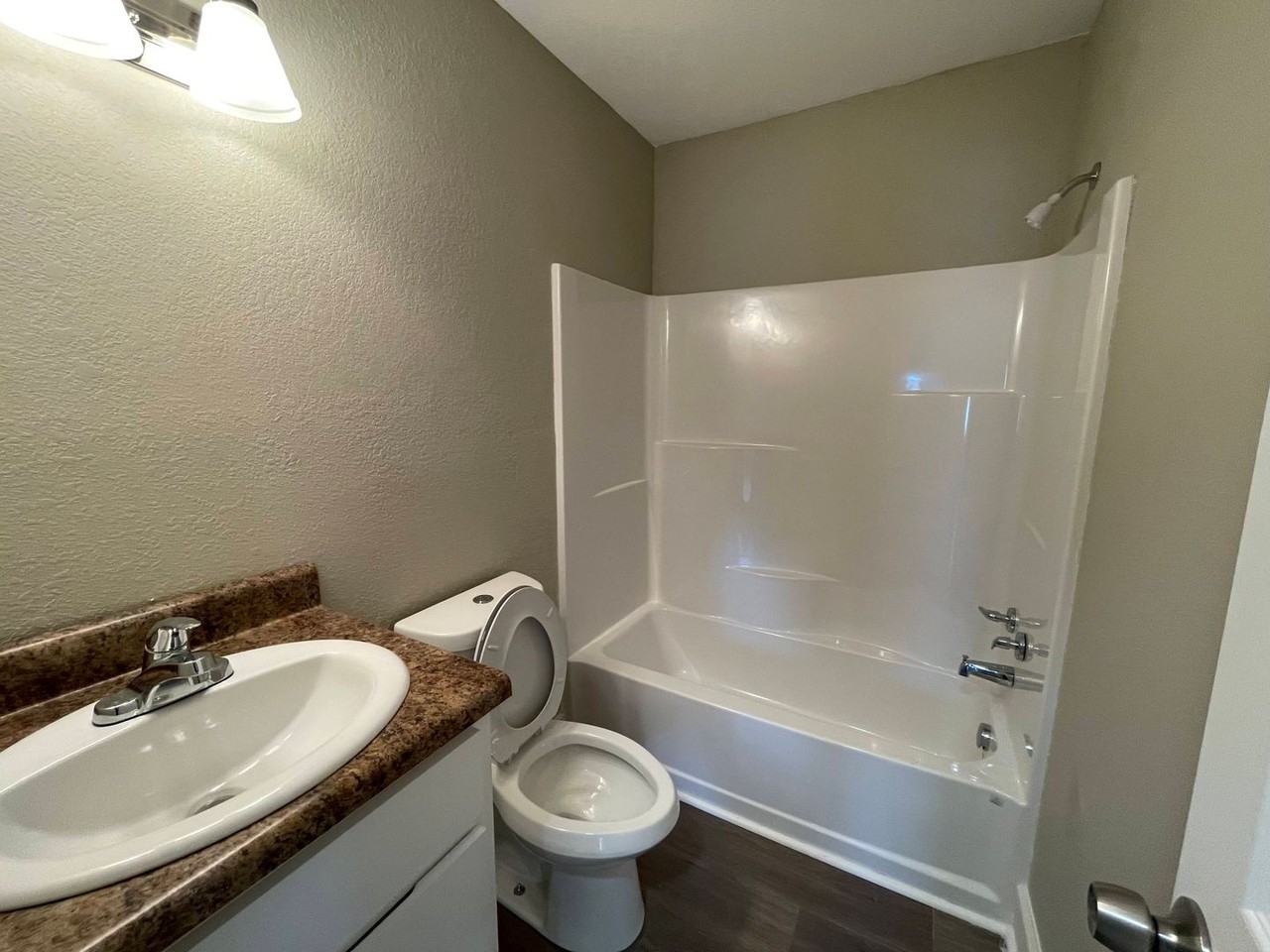 Vue on Dudley - Photo 5 of 24