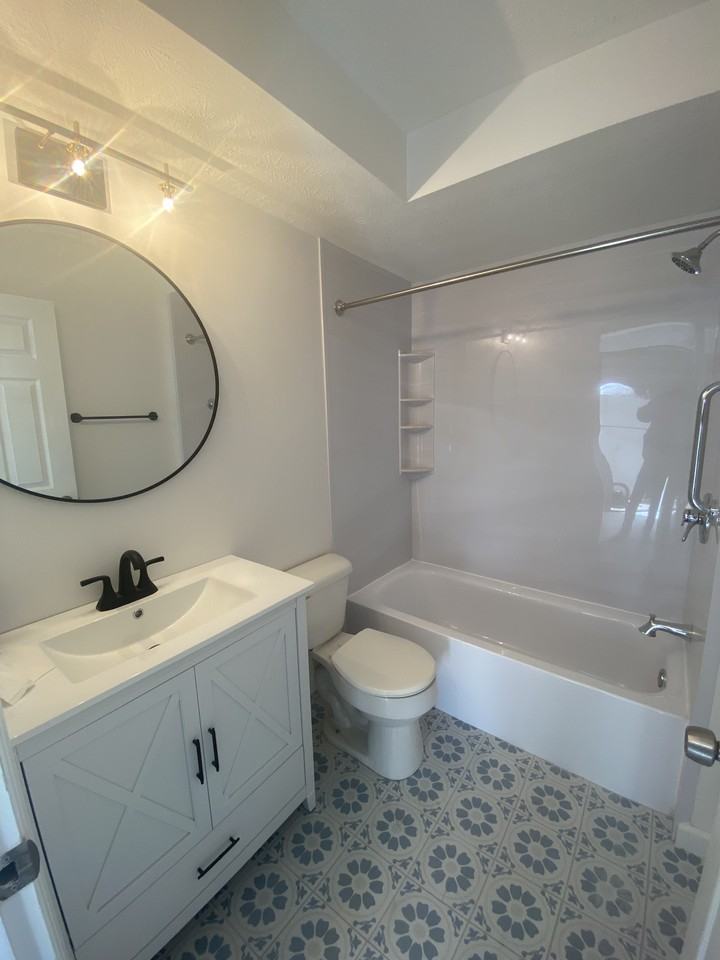 505 Avery St #2 - Photo 3 of 12