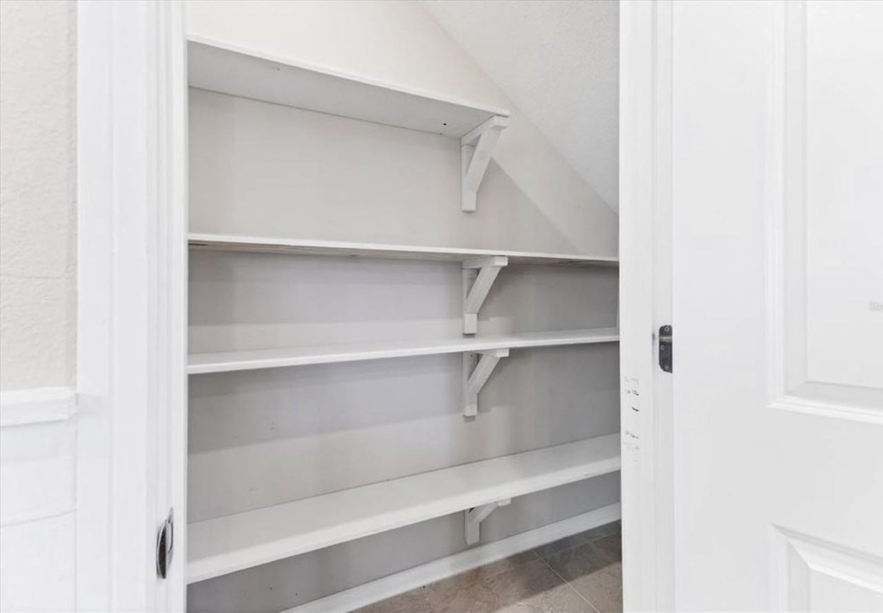 9091 Royal River Cir #NA - Photo 7 of 18