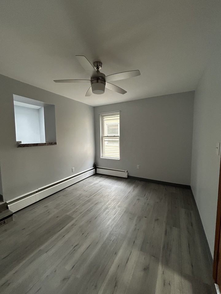 1607 3rd Ave #2 - Photo 7 of 26