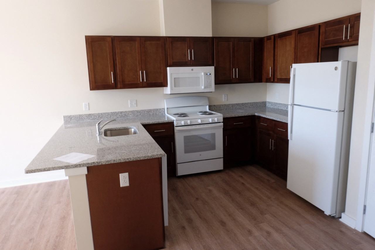 Walbrook Mill Apartments - Photo 2 of 10