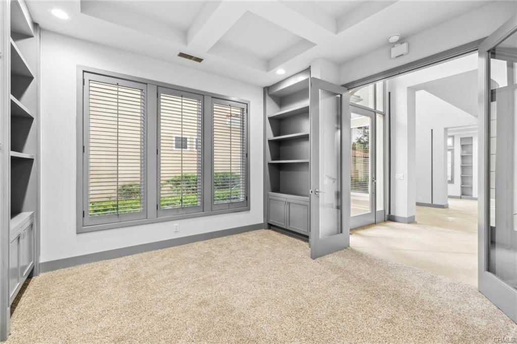 5 Torrey Pine Dr - Photo 2 of 8