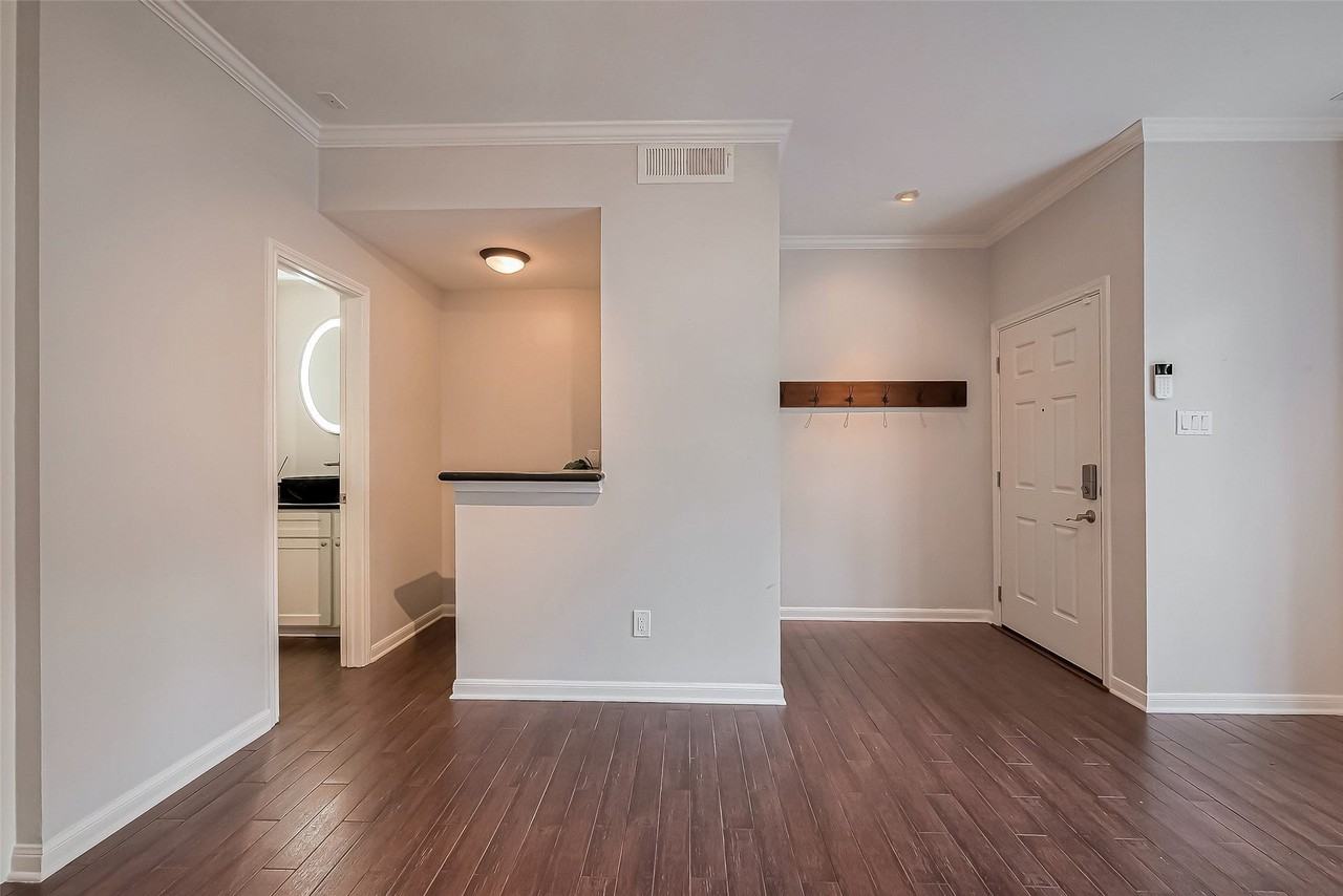 2323 Bering Dr - Photo 4 of 49