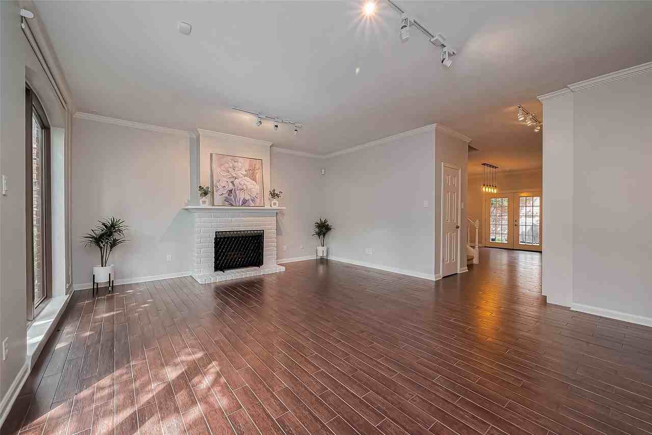 2323 Bering Dr - Photo 5 of 49