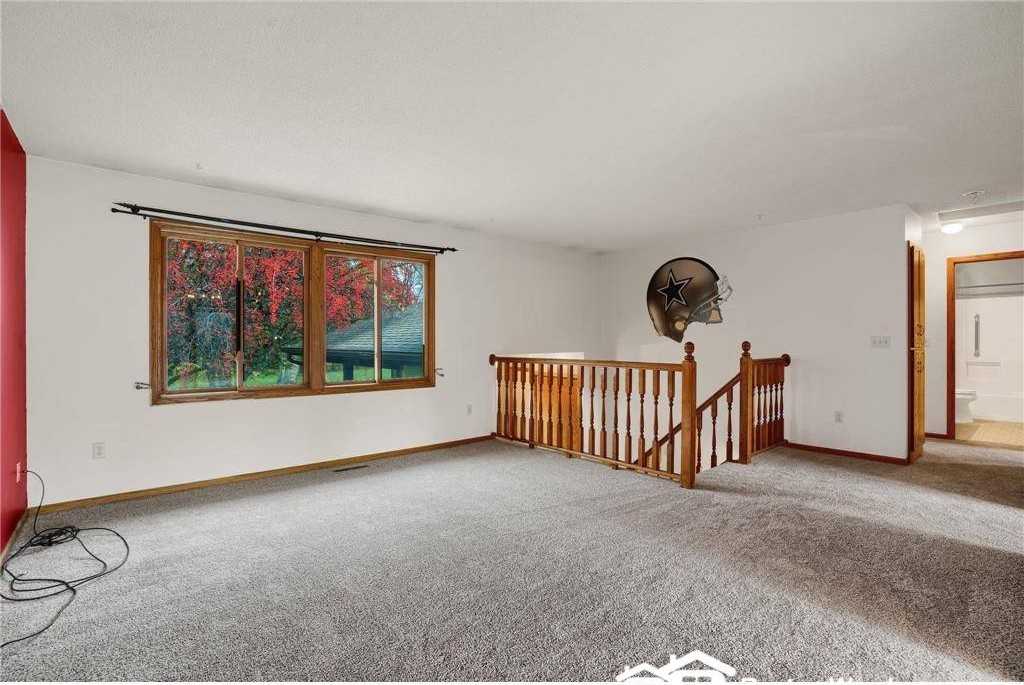 4832 107th Ave Ne - Photo 2 of 19