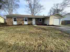 featured image of 906 East Sayles Drive