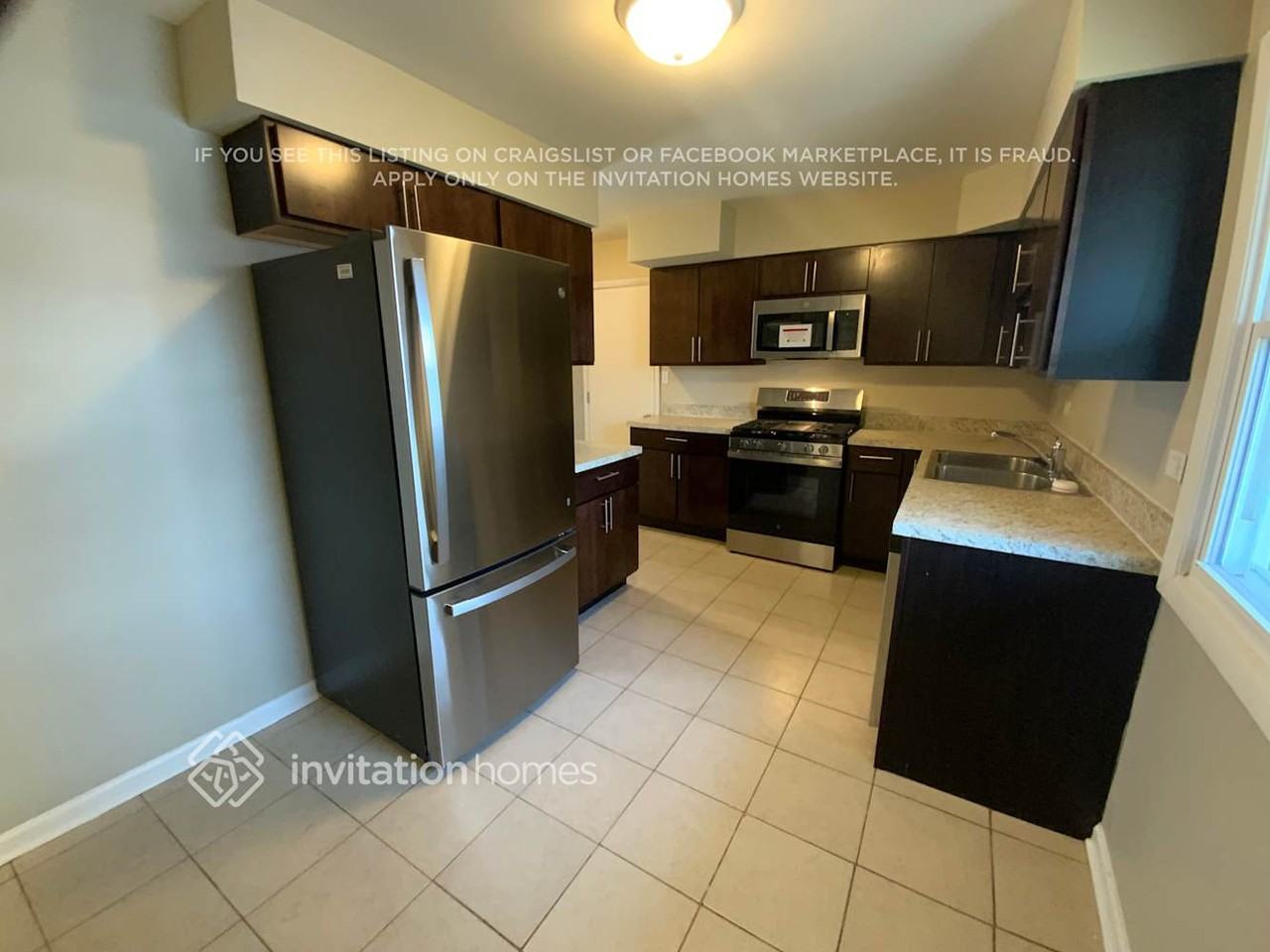 906 E Sayles Dr - Photo 5 of 18