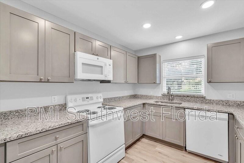 383 Bobby Jones Rd - Photo 4 of 22