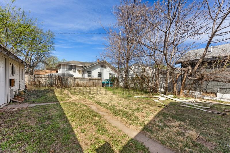 1011 S Marys Dr - Photo 3 of 17