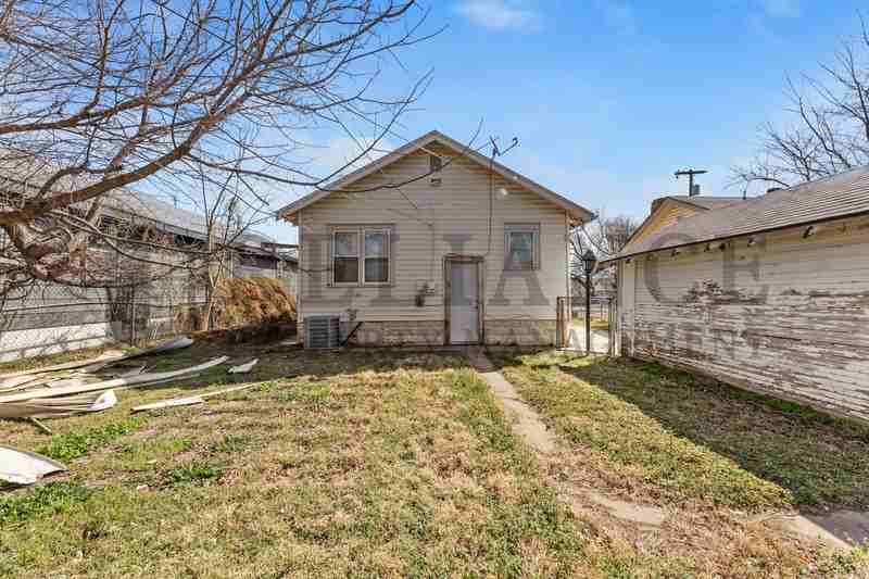 1011 S Marys Dr - Photo 4 of 17