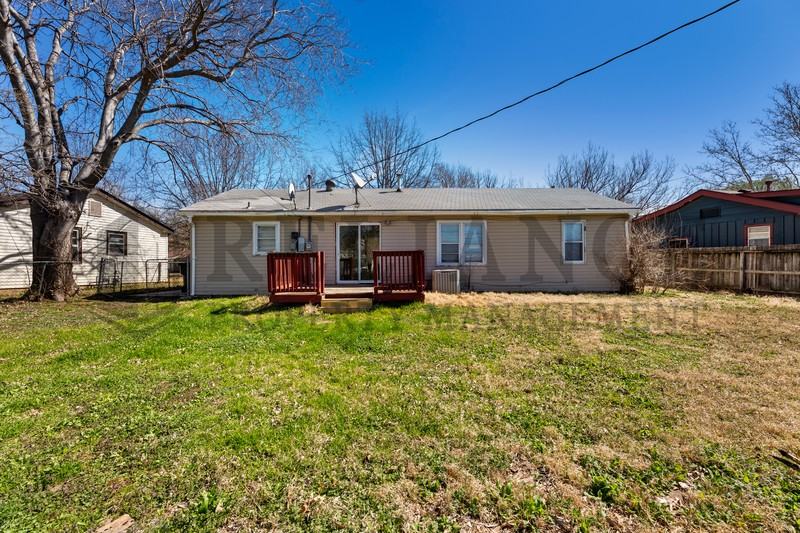 2857 S Mosley St - Photo 3 of 20