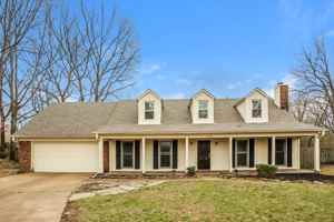 featured image of 4466 Dawn Oaks Cv