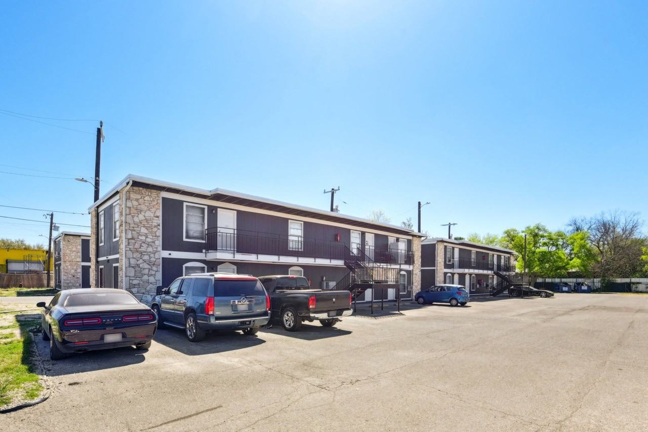 Hein Orchard Apartments - Photo 2 of 26