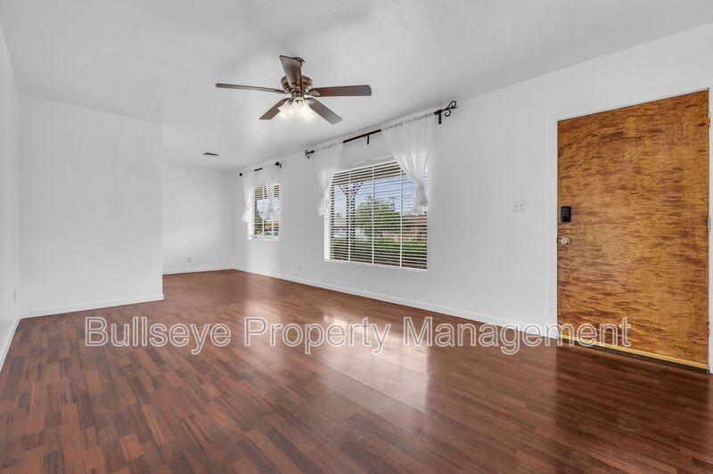 1519 W 5th Pl - Photo 4 of 26