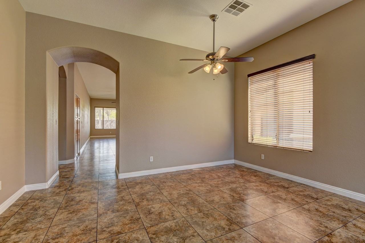 10876 Scamadella St - Photo 4 of 19