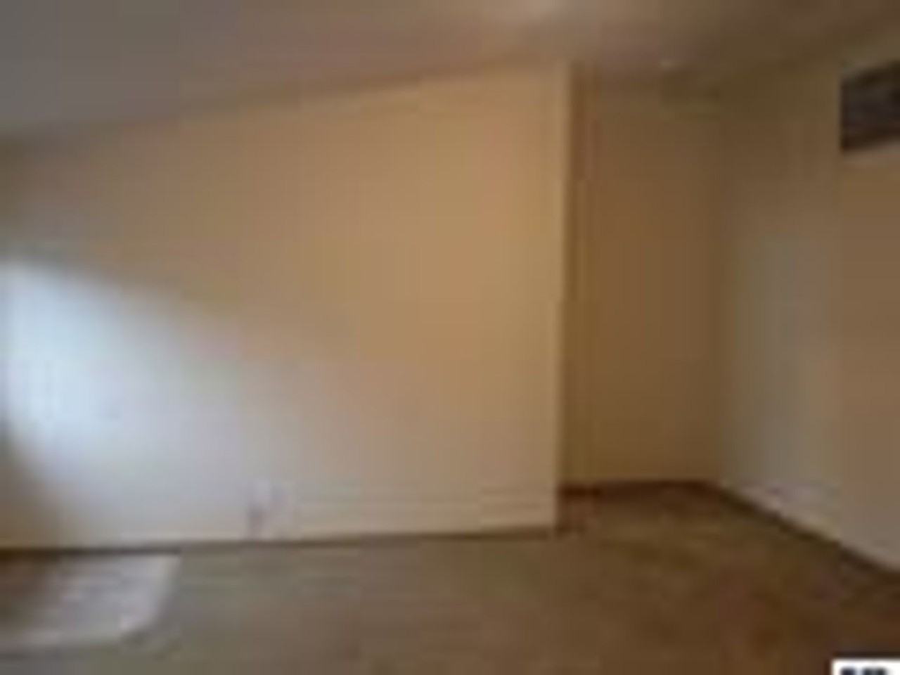 944 Hawaii St Se - Photo 5 of 11