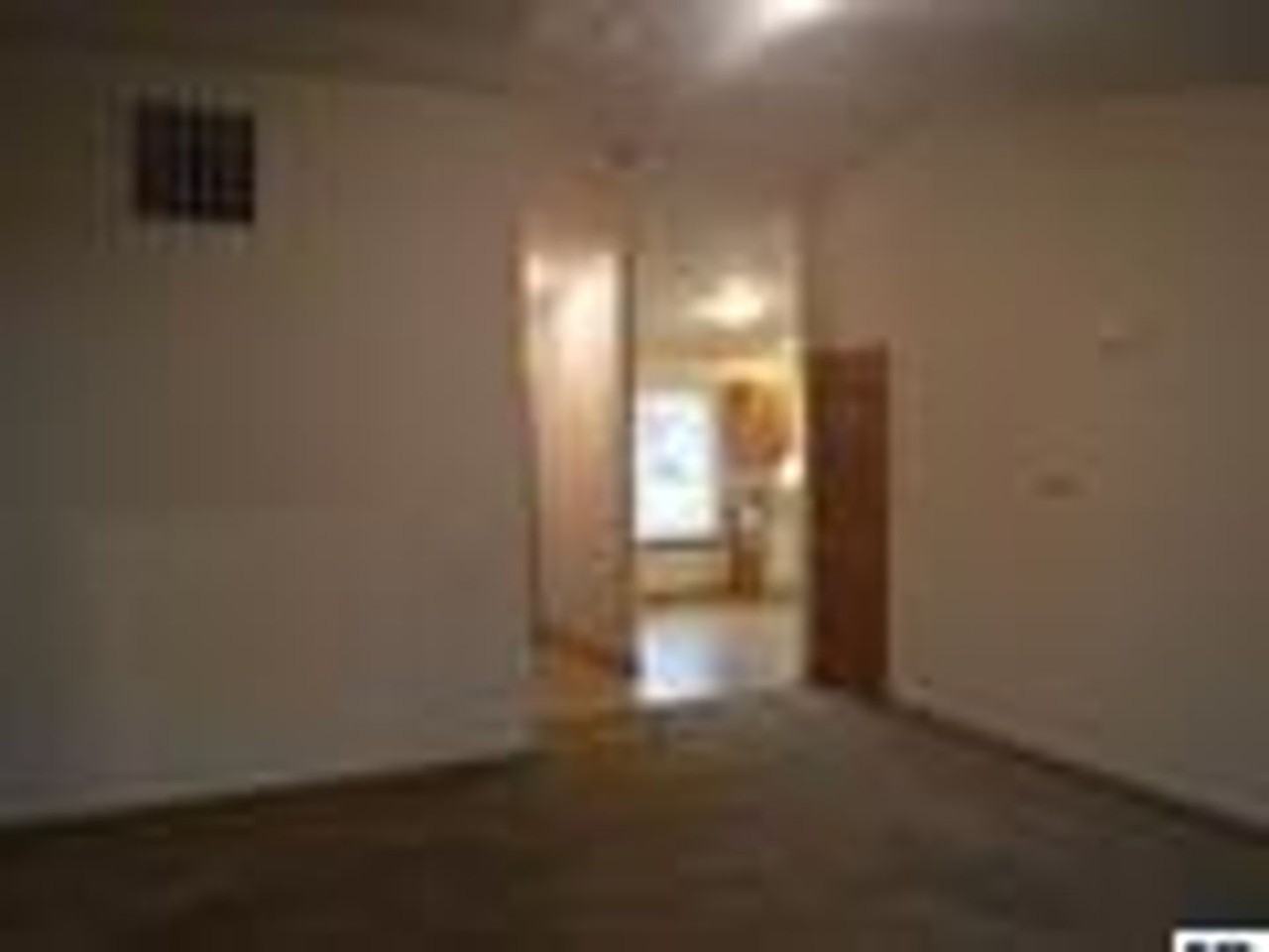 944 Hawaii St Se - Photo 7 of 11