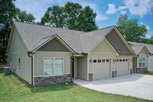 featured image of Creekside Ln