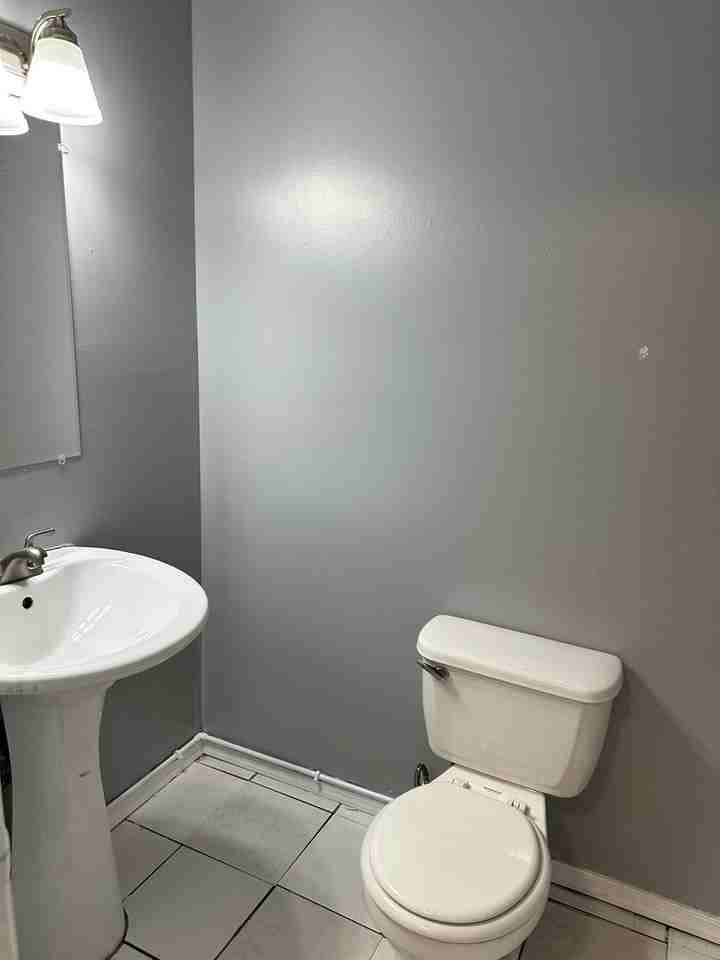 621 S Pulaski St - Photo 3 of 16