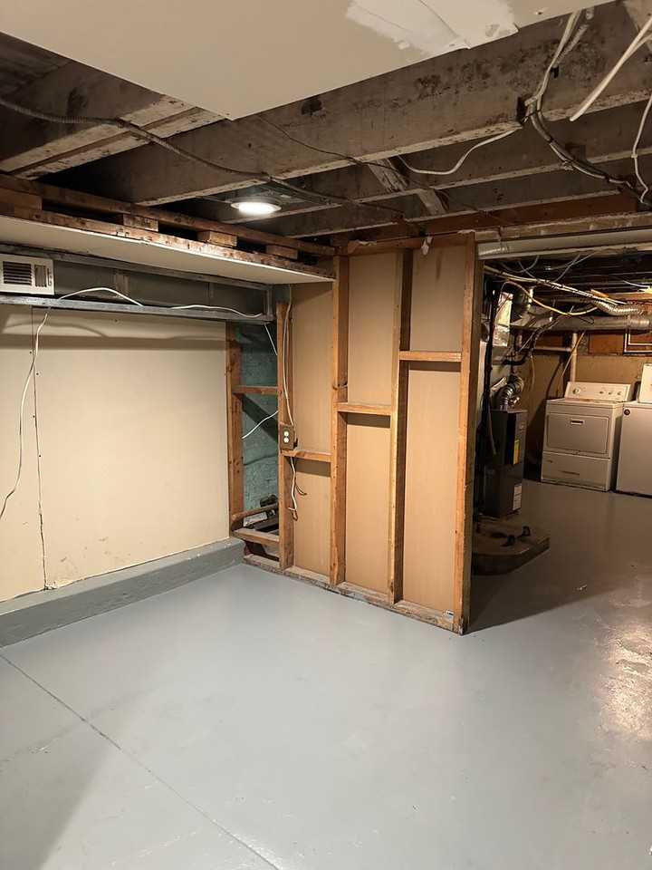 621 S Pulaski St - Photo 6 of 16