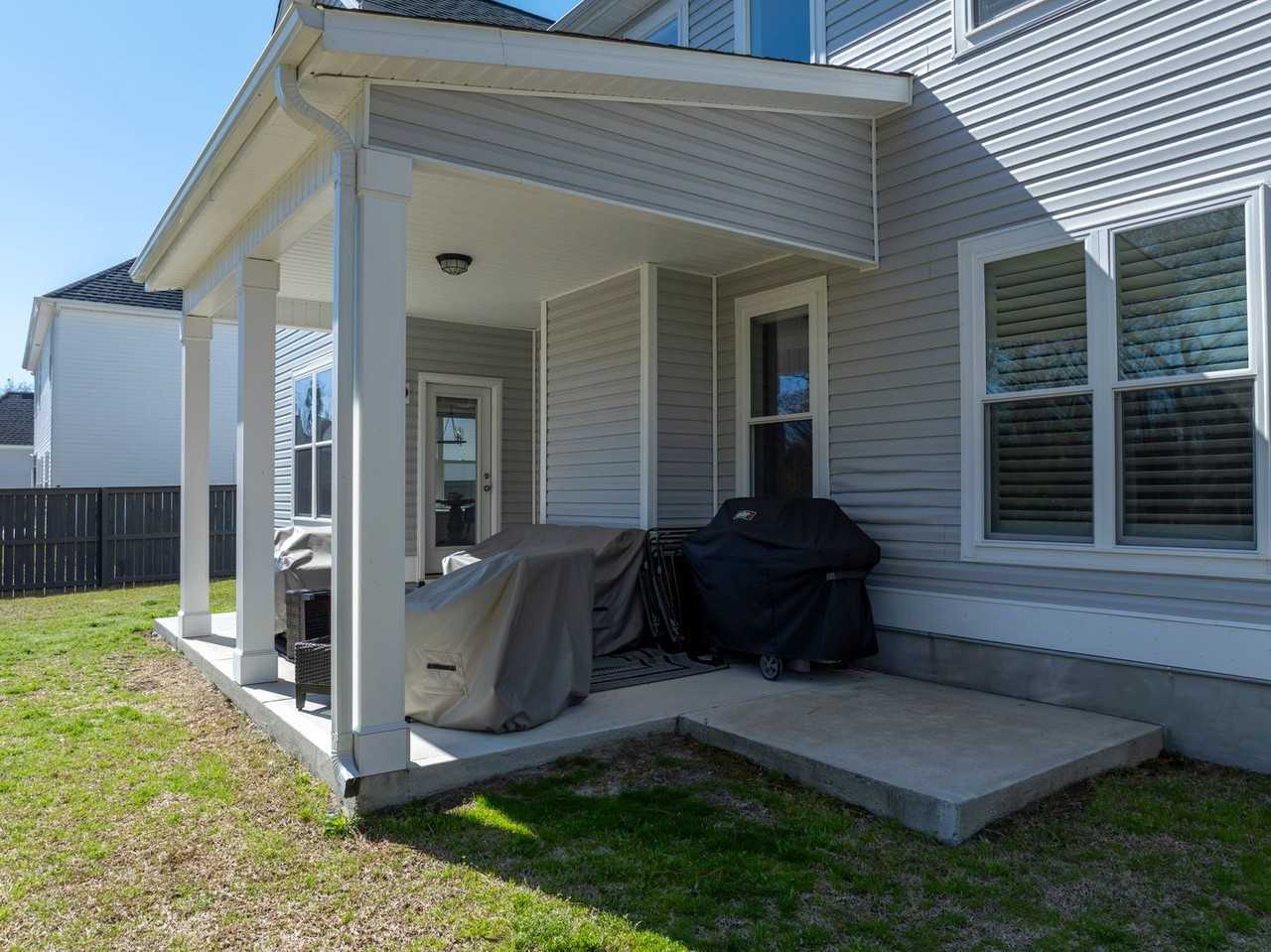 327 Bear Run - Photo 2 of 33