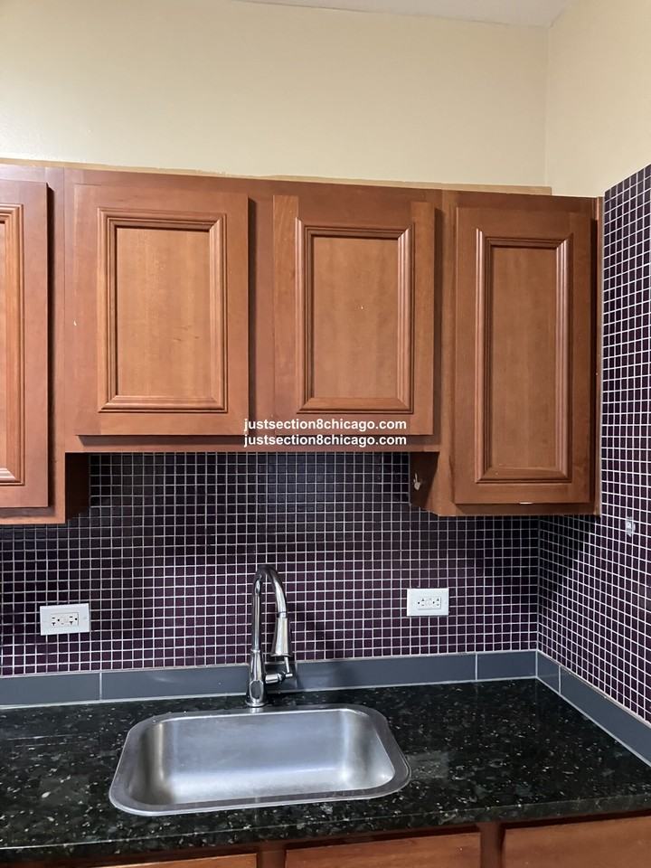 200 N North Kenneth Ave. #4432-1 - Photo 2 of 10