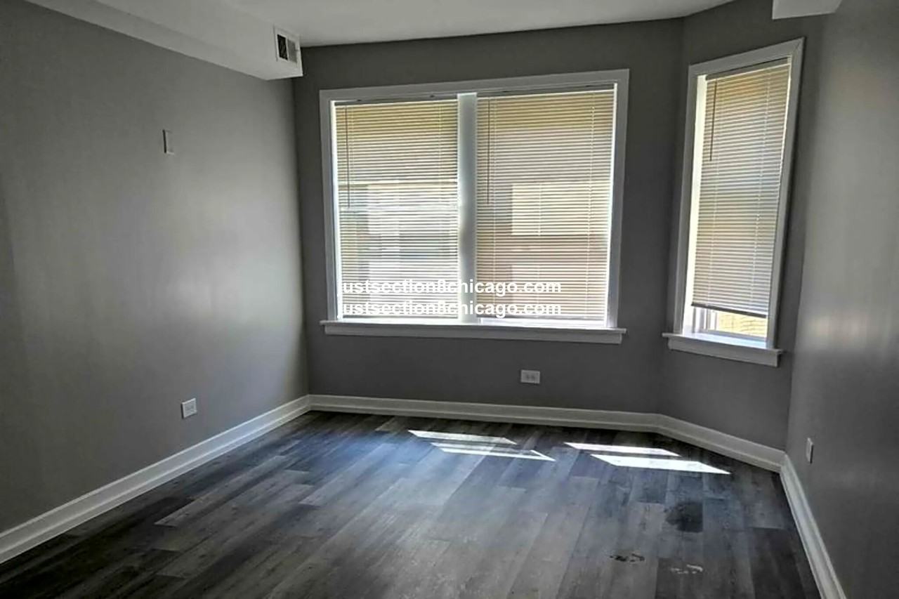 1115 E East 81st St. - Photo 3 of 5