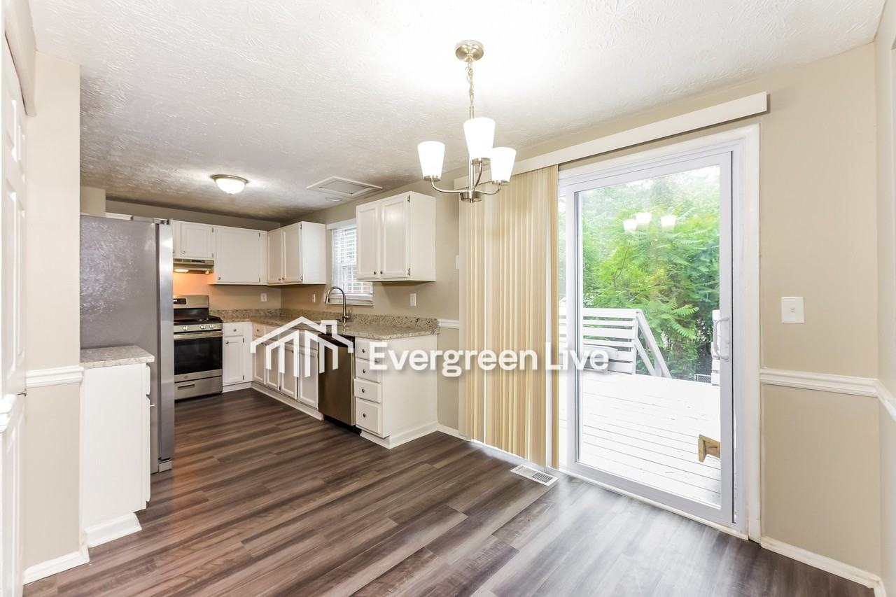 4806 White Oak Trl - Photo 2 of 19