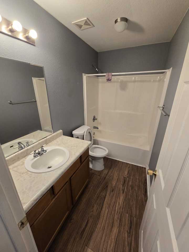 100 Thermal Ct #B - Photo 2 of 11