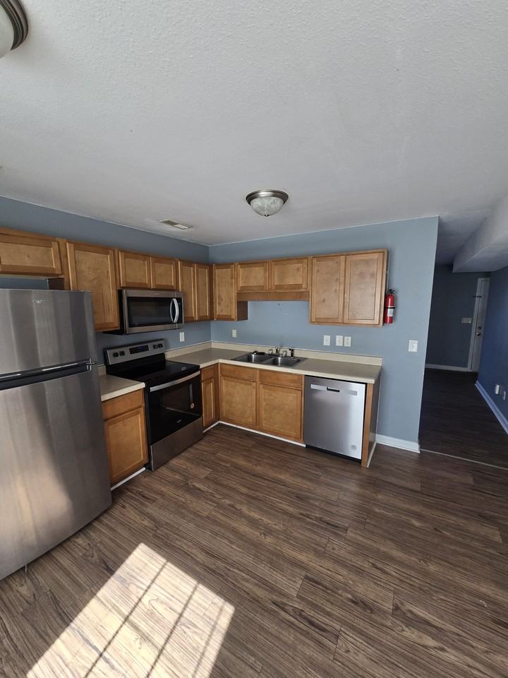 100 Thermal Ct #B - Photo 4 of 11