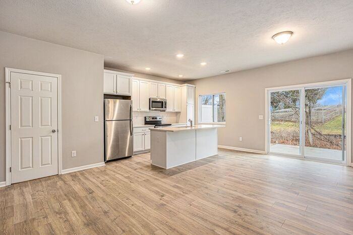 1311 Trailview Dr - Photo 3 of 17