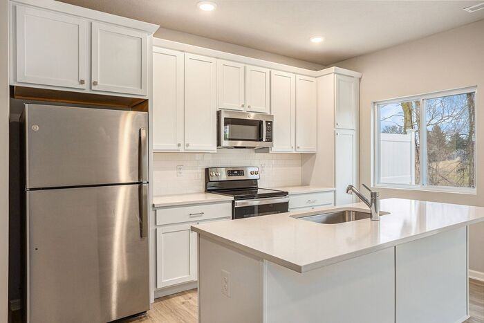 1311 Trailview Dr - Photo 2 of 17