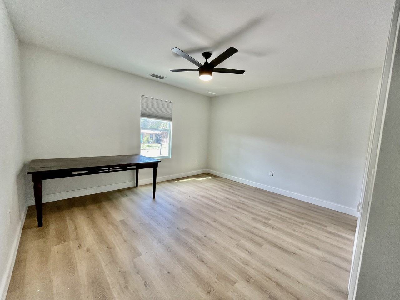 1009 Pinebrook Dr #B - Photo 2 of 9