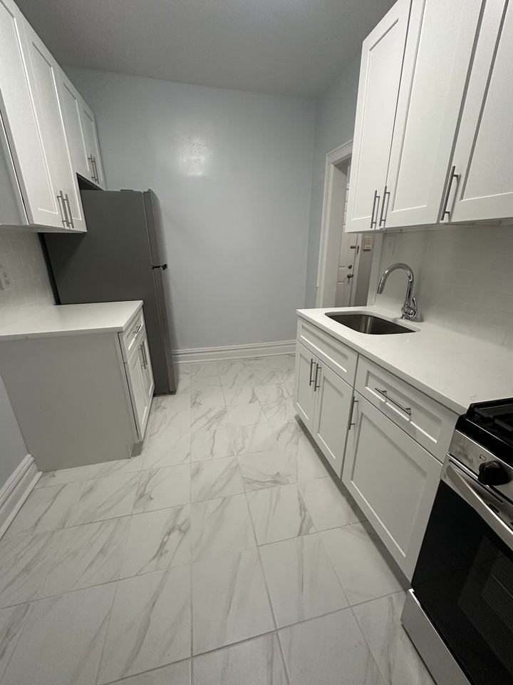 317 Union St #2B