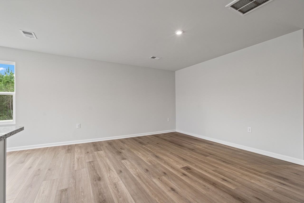 1554 Sayer Rd Ne - Photo 2 of 39