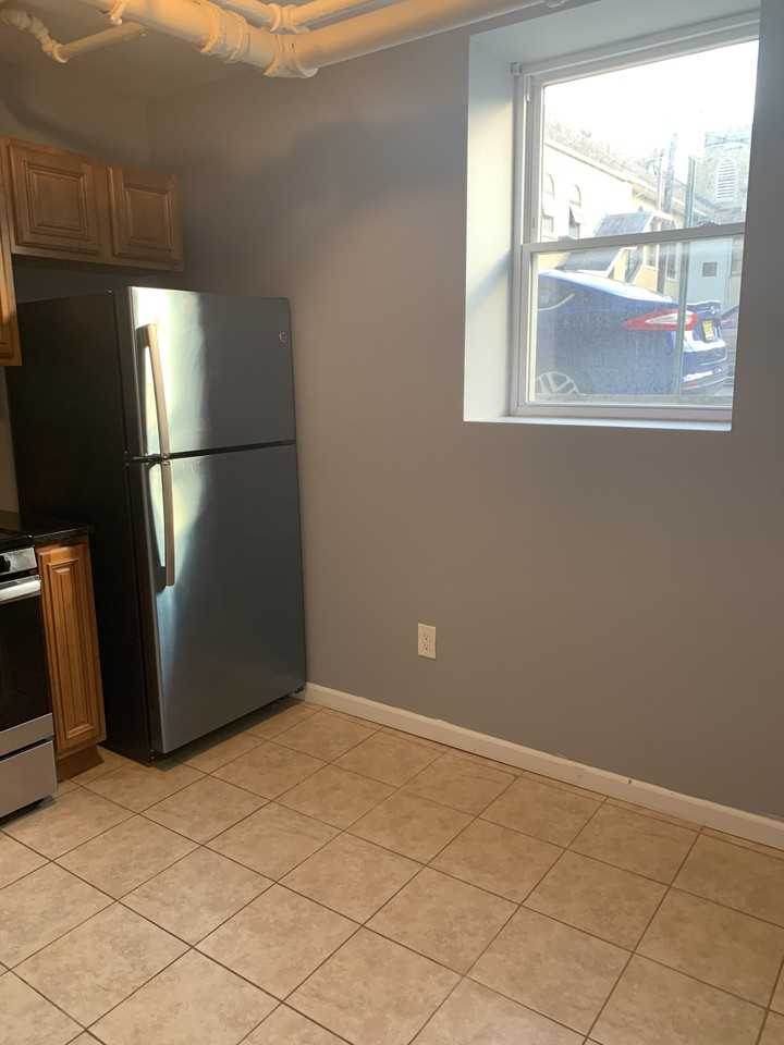 255 Lafayette Ave #B - Photo 3 of 11