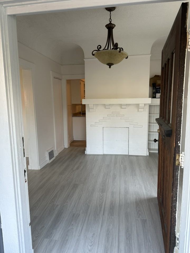 2534 Macdonald Street - Photo 3 of 10