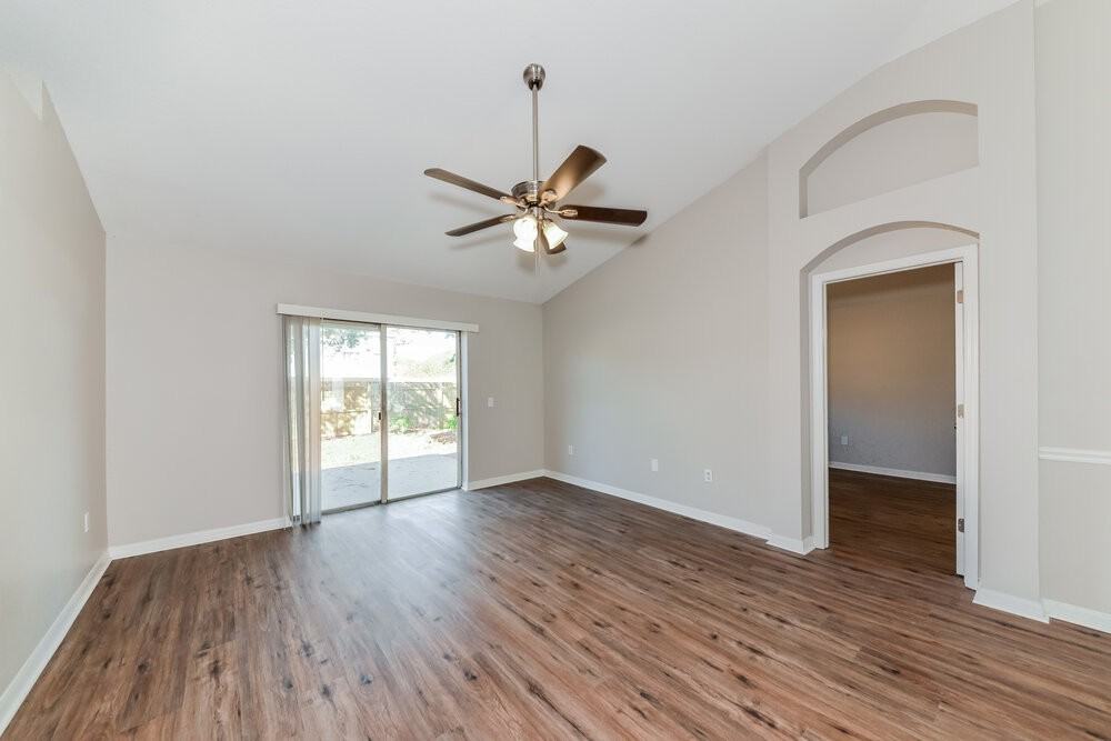 12807 Kings Lake Dr - Photo 4 of 16