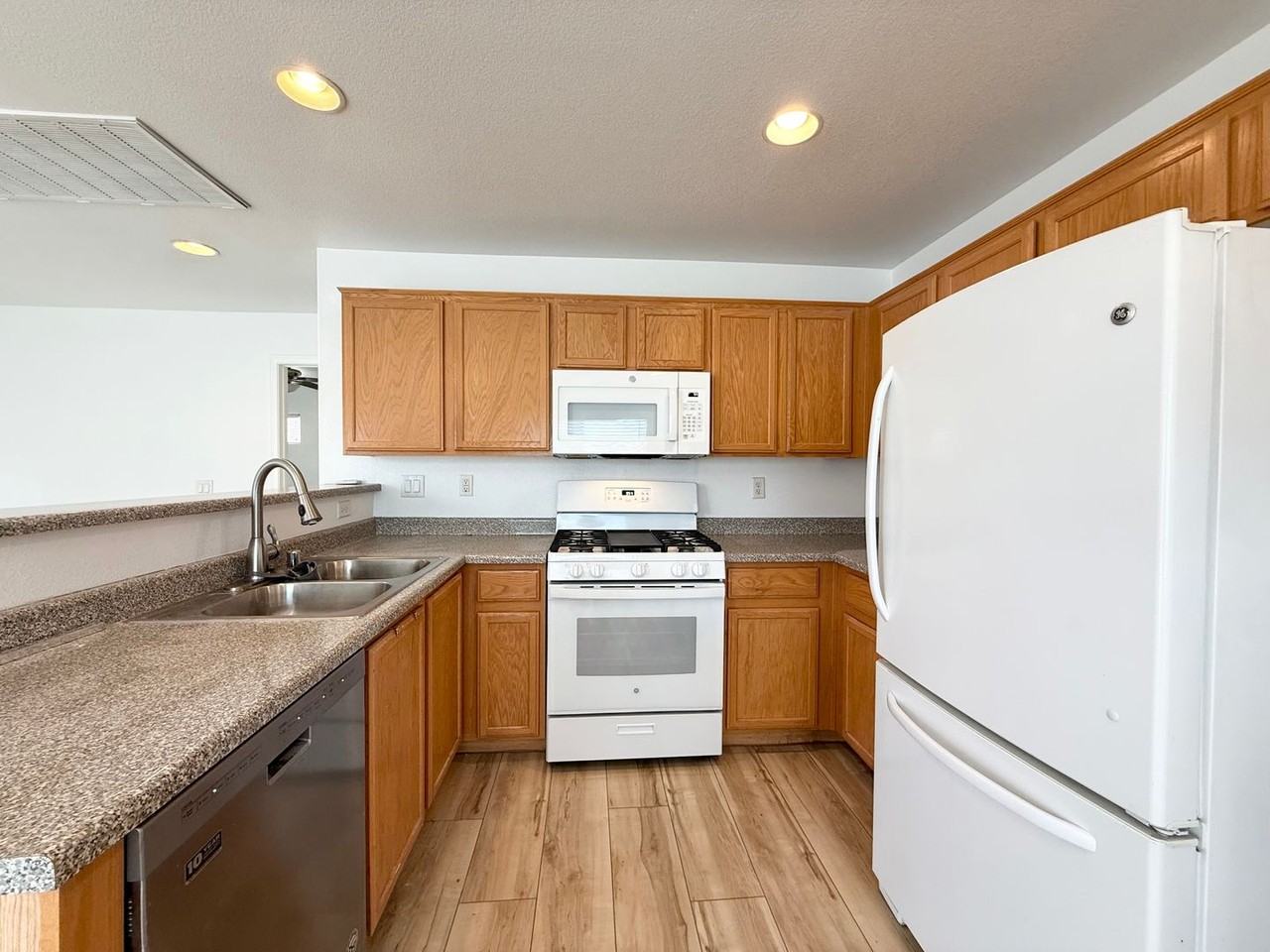 10448 Wild Bill Ct - Photo 2 of 26
