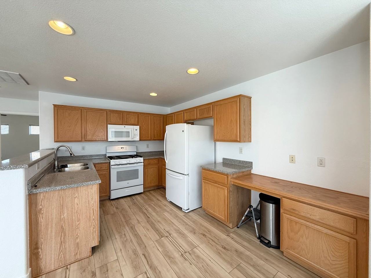 10448 Wild Bill Ct - Photo 3 of 26