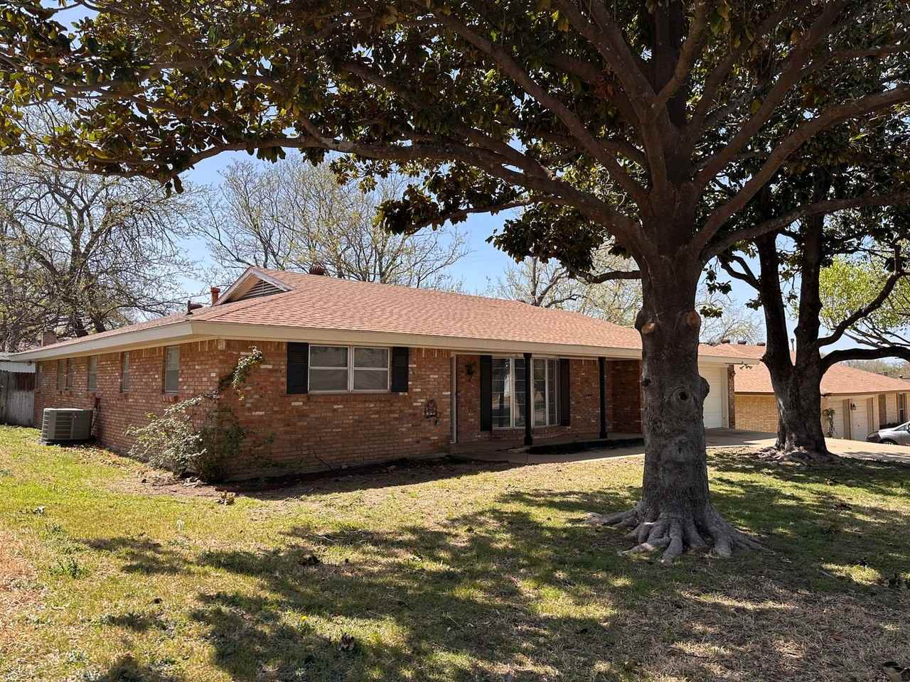 4809 Wheelock Dr - Photo 3 of 32