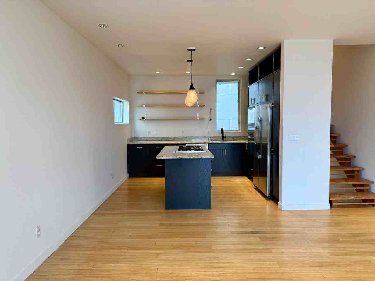 2010 14th Ave S #B - Photo 7 of 42