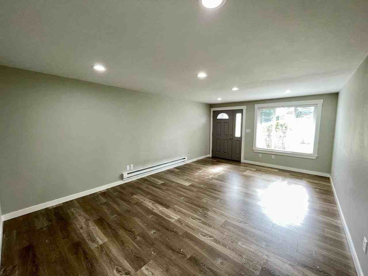 7325 35th St W #A - Photo 3 of 11