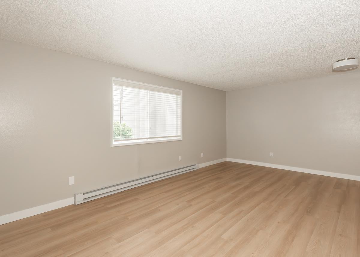 4601 E 18th St - Photo 2 of 45