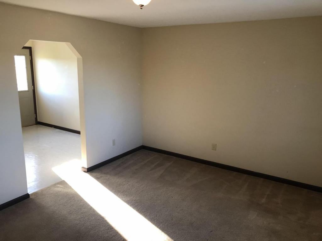 7121 E 125 S - Photo 2 of 7