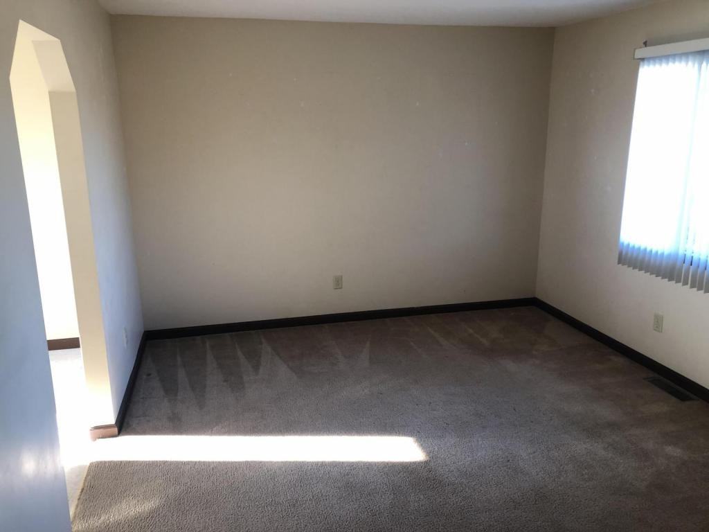 7121 E 125 S - Photo 3 of 7