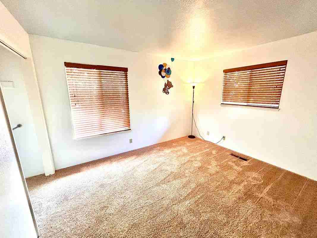 15558 Nopel Ave - Photo 4 of 14