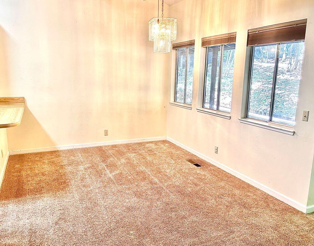 15558 Nopel Ave - Photo 6 of 14