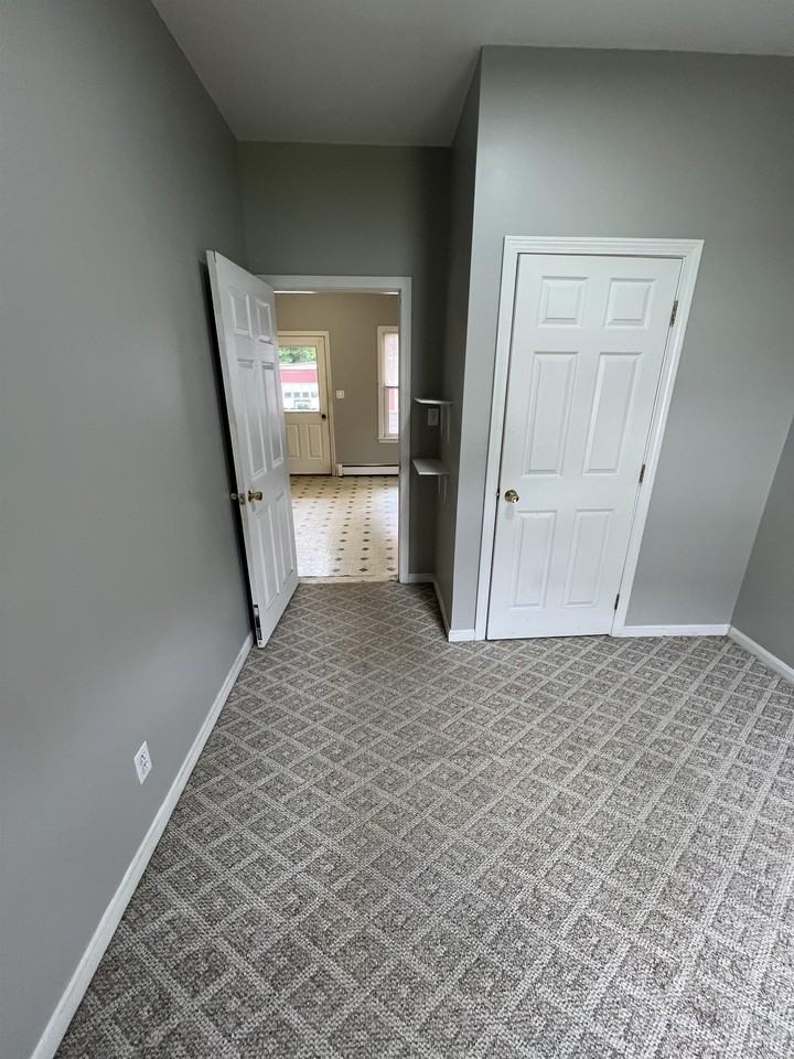 134 York St - Photo 3 of 13