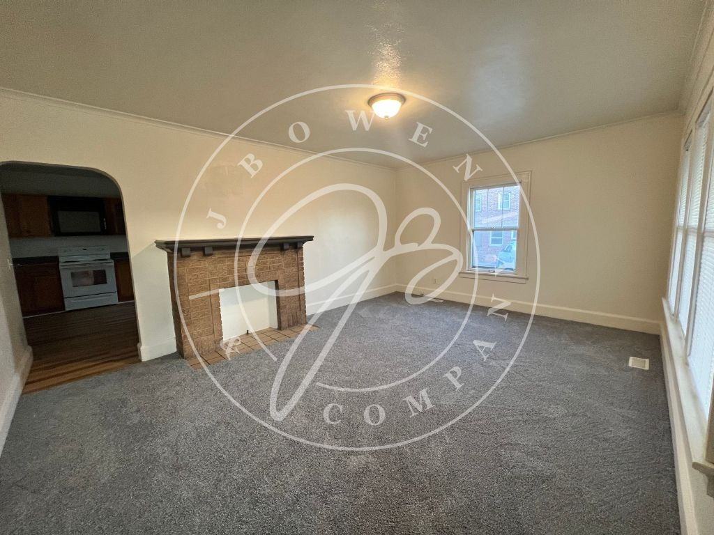 3947 Watson Ave - Photo 2 of 10
